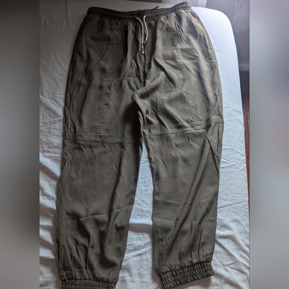 NWT Zara Olive Green Joggers